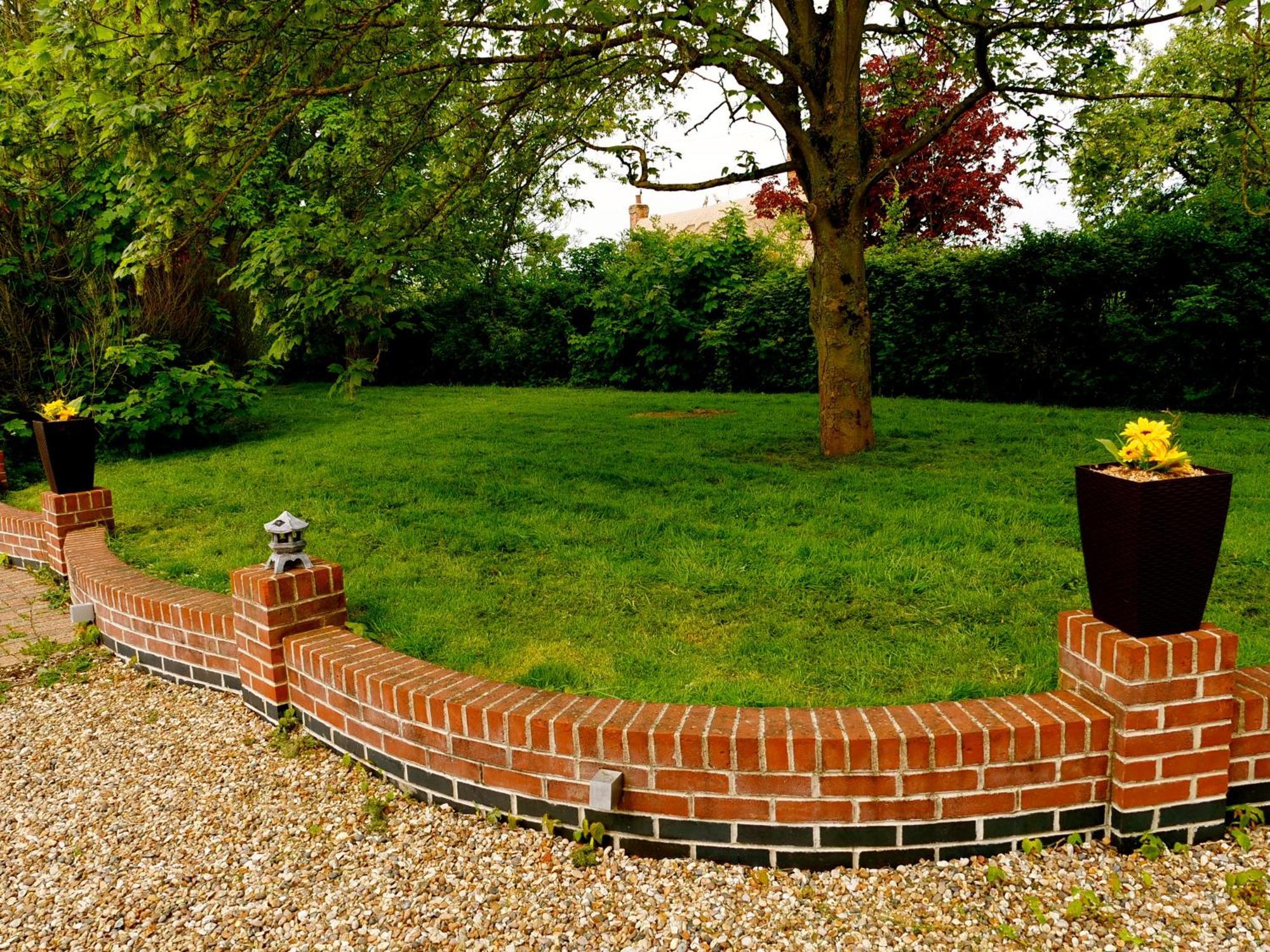 Deluxe 4 Or 5 Bed House With Hot Tub, Cinema Room Sleeps 15 Saffron Walden Kültér fotó